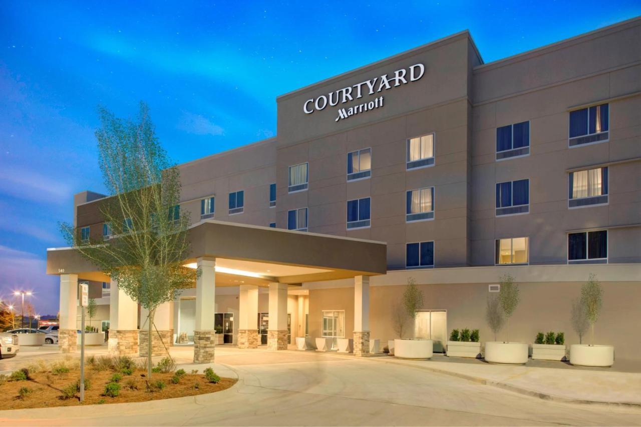 Courtyard By Marriott Atlanta Kennesaw Hotel Exterior photo